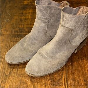 Lucky Brand Women's Gray Chukka Boots